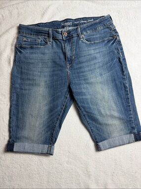 Levi's Blue Rolled-Cuff Cropped Denim Shorts